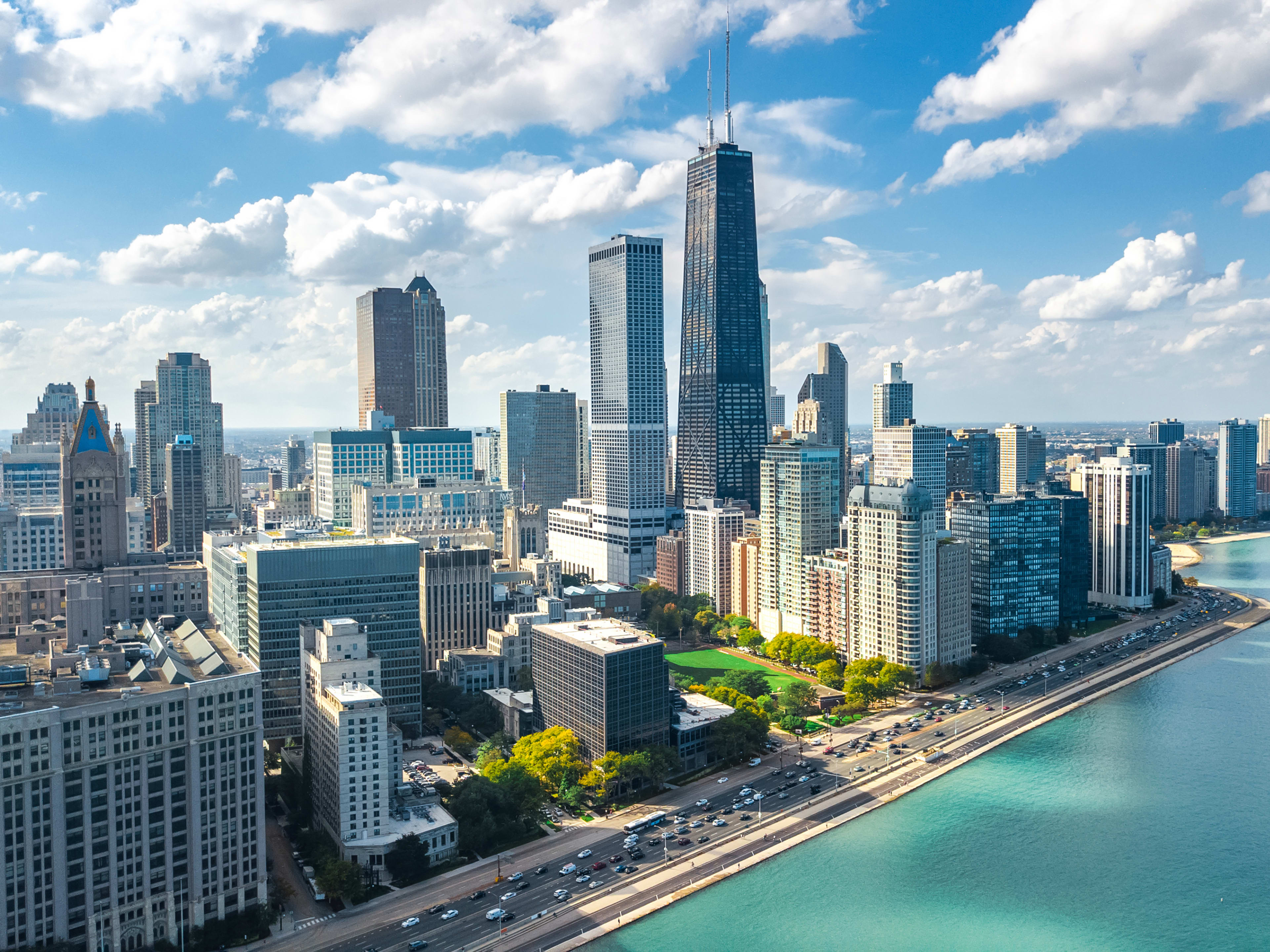 Chicago skyline featuring iconic architectural landmarks including Willis Tower and distinctive skyscrapers