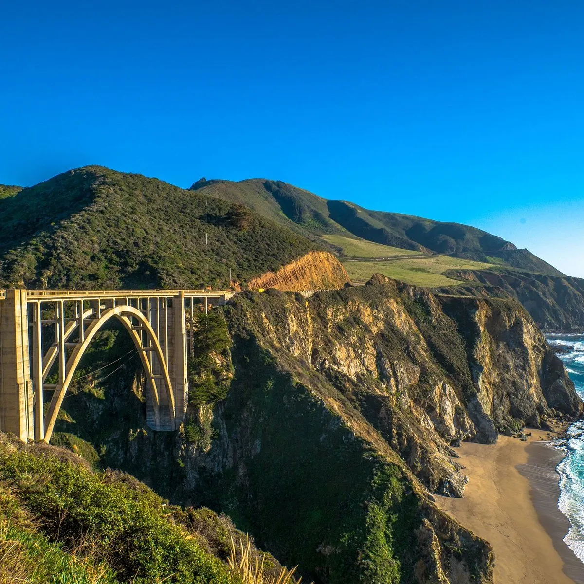 Bixby Creek Bridge on the Pacific Coast Highway, Big Sur