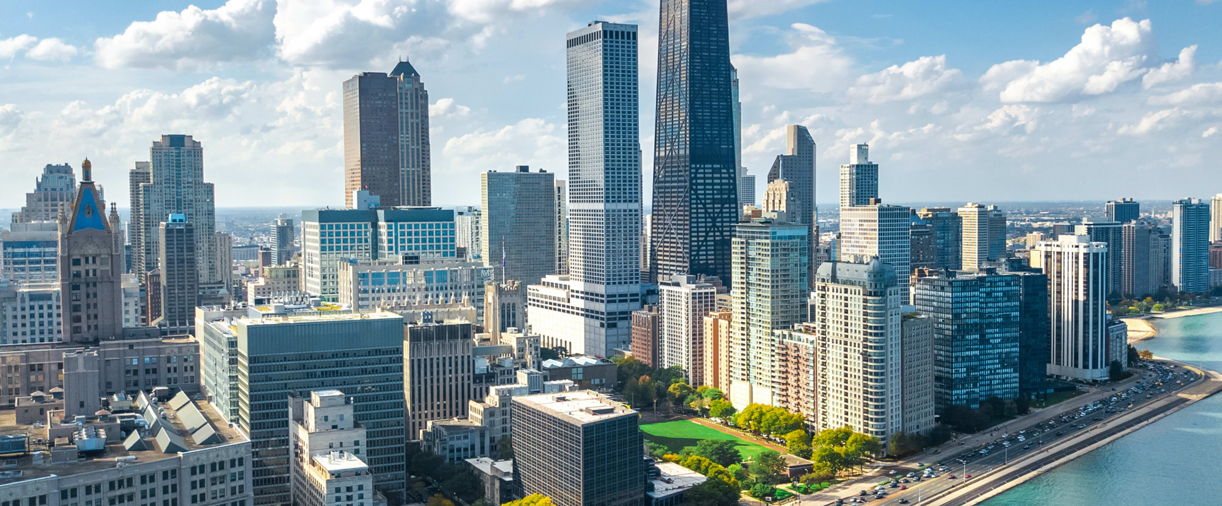 Chicago skyline featuring iconic architectural landmarks including Willis Tower and distinctive skyscrapers