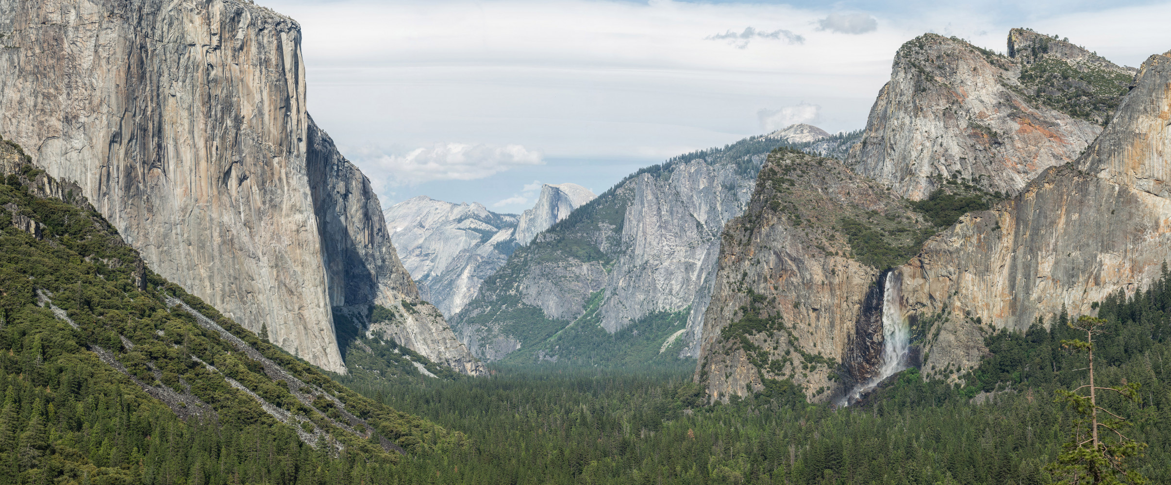 Stunning view of Half Dome in Yosemite National Park, California