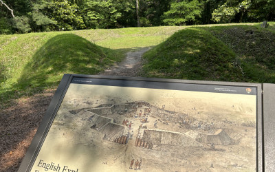 Historical marker commemorating the lost Roanoke colony on Roanoke Island