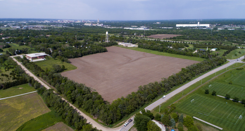 Civilian conservation corps tree planting dust bowl Civilian Conservation Corps workers planting trees for a shelterbelt during the Dust Bowl era