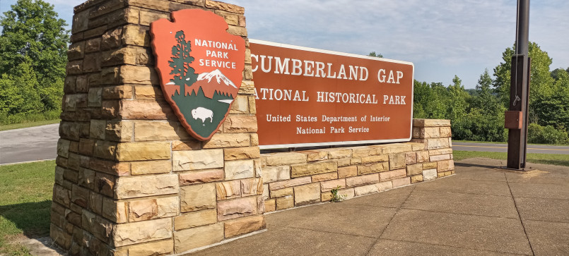 Cumberland Gap historical passage Appalachians Historic illustration of settlers traversing through the Cumberland Gap in the Appalachian Mountains