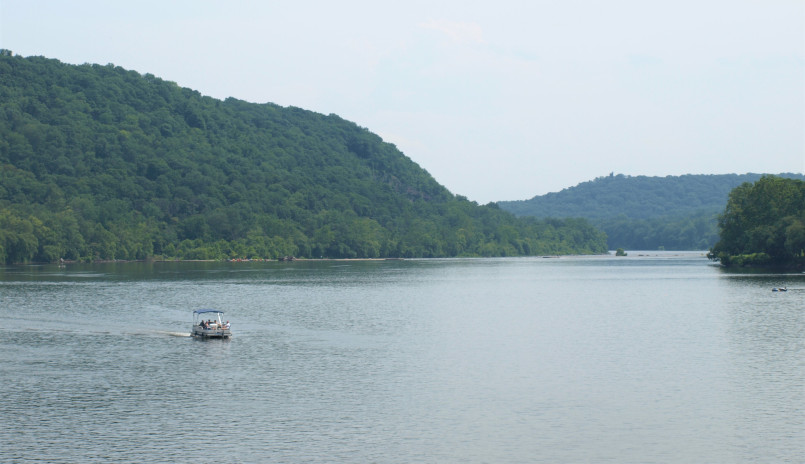 Charming New Hope along the Delaware River with riverside buildings