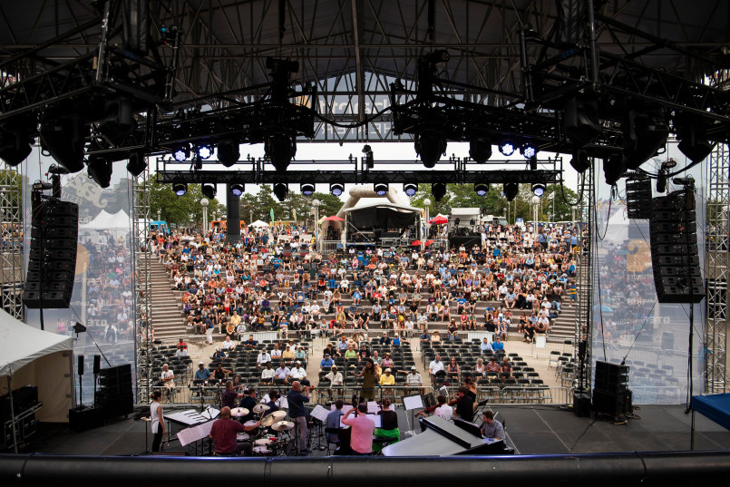 Detroit jazz festival crowd performance Crowd enjoying an outdoor performance at the Detroit Jazz Festival