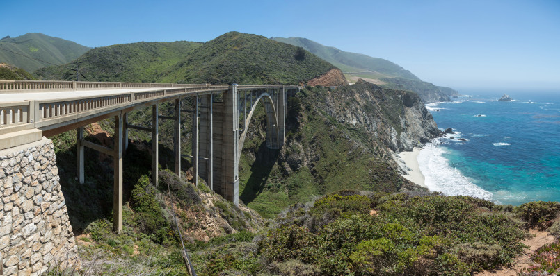 Family at bixby bridge pacific coast highway Family taking photos at Bixby Bridge on Pacific Coast Highway