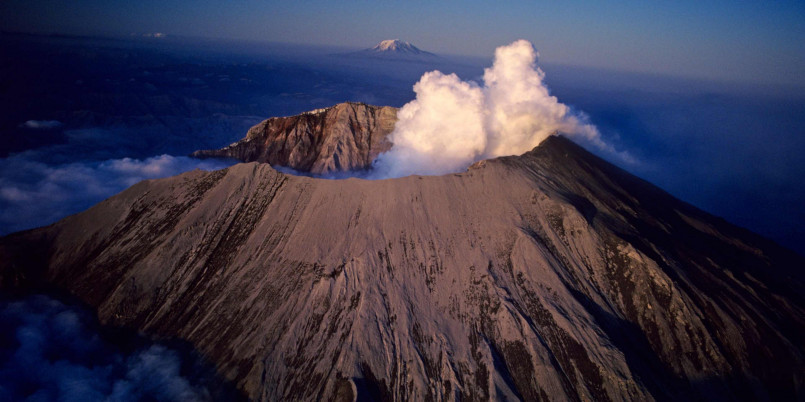 Mount St Helens volcano eruption 10 US States With the Most Volcanoes: Explosive Geographic Ranking