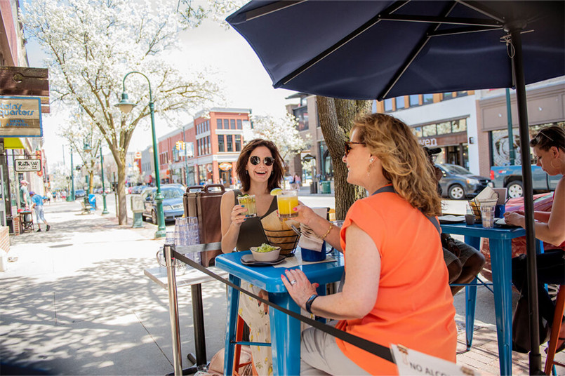 15 Mouthwatering Small Towns in the USA Every Food Lover Should Visit
