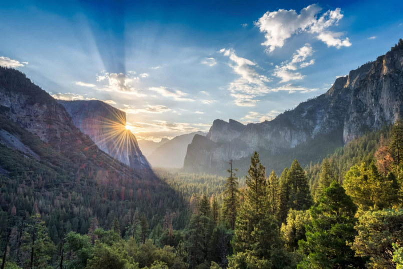 Yosemite Valley view from Tunnel View Panoramic view of Yosemite Valley with El Capitan and Half Dome visible