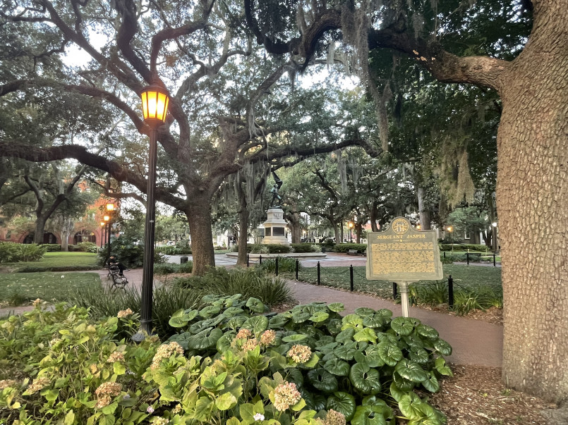 Savannah Georgia historic district oak trees squares Spanish moss-draped oak trees surrounding one of Savannah's historic squares