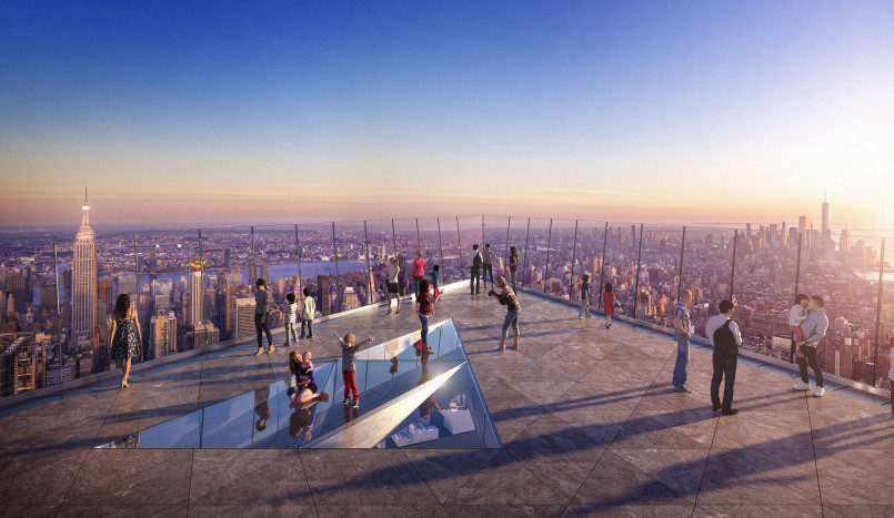 The Edge outdoor observation deck jutting out from 30 Hudson Yards with visitors looking over Manhattan